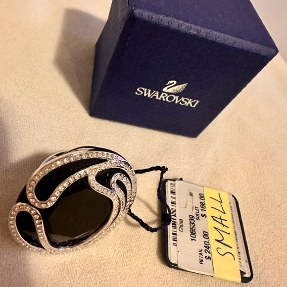 Swarovski Ring NWOT - Picture 2 of 9